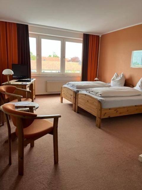 Neustaedter Hof Hotel Garni Neustadt am Rübenberge エクステリア 写真