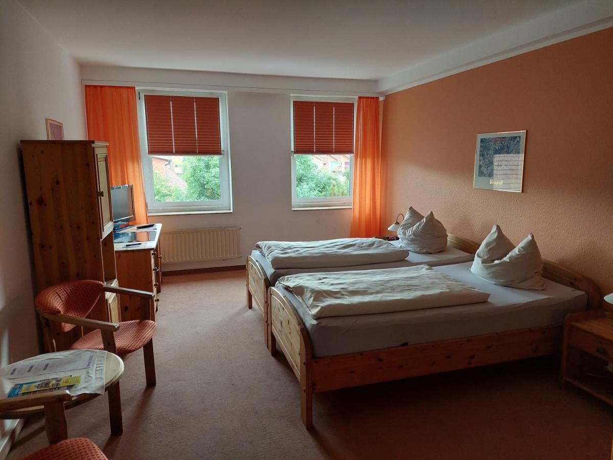 Neustaedter Hof Hotel Garni Neustadt am Rübenberge エクステリア 写真