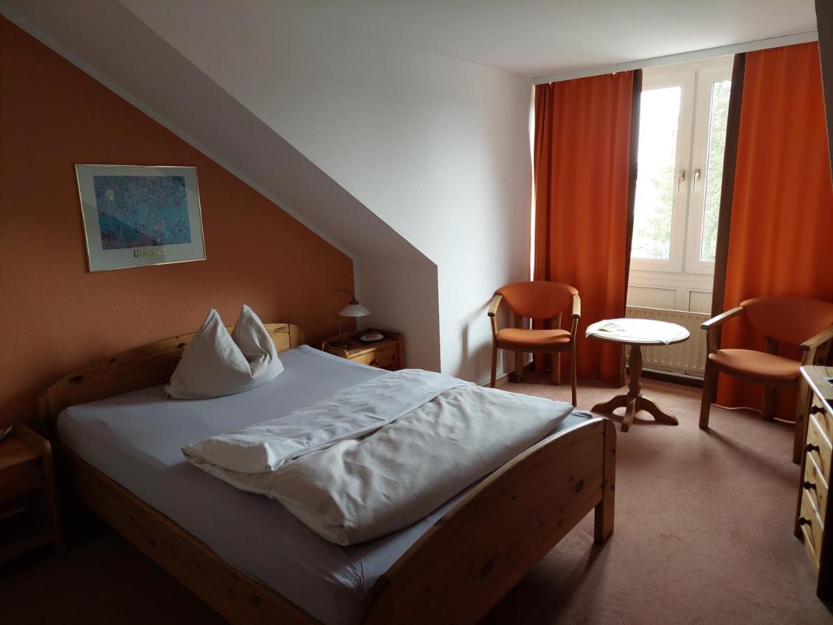 Neustaedter Hof Hotel Garni Neustadt am Rübenberge エクステリア 写真