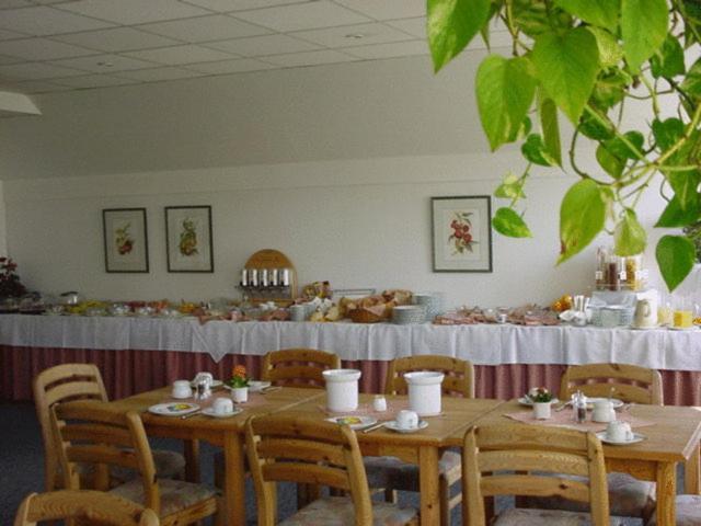 Neustaedter Hof Hotel Garni Neustadt am Rübenberge エクステリア 写真